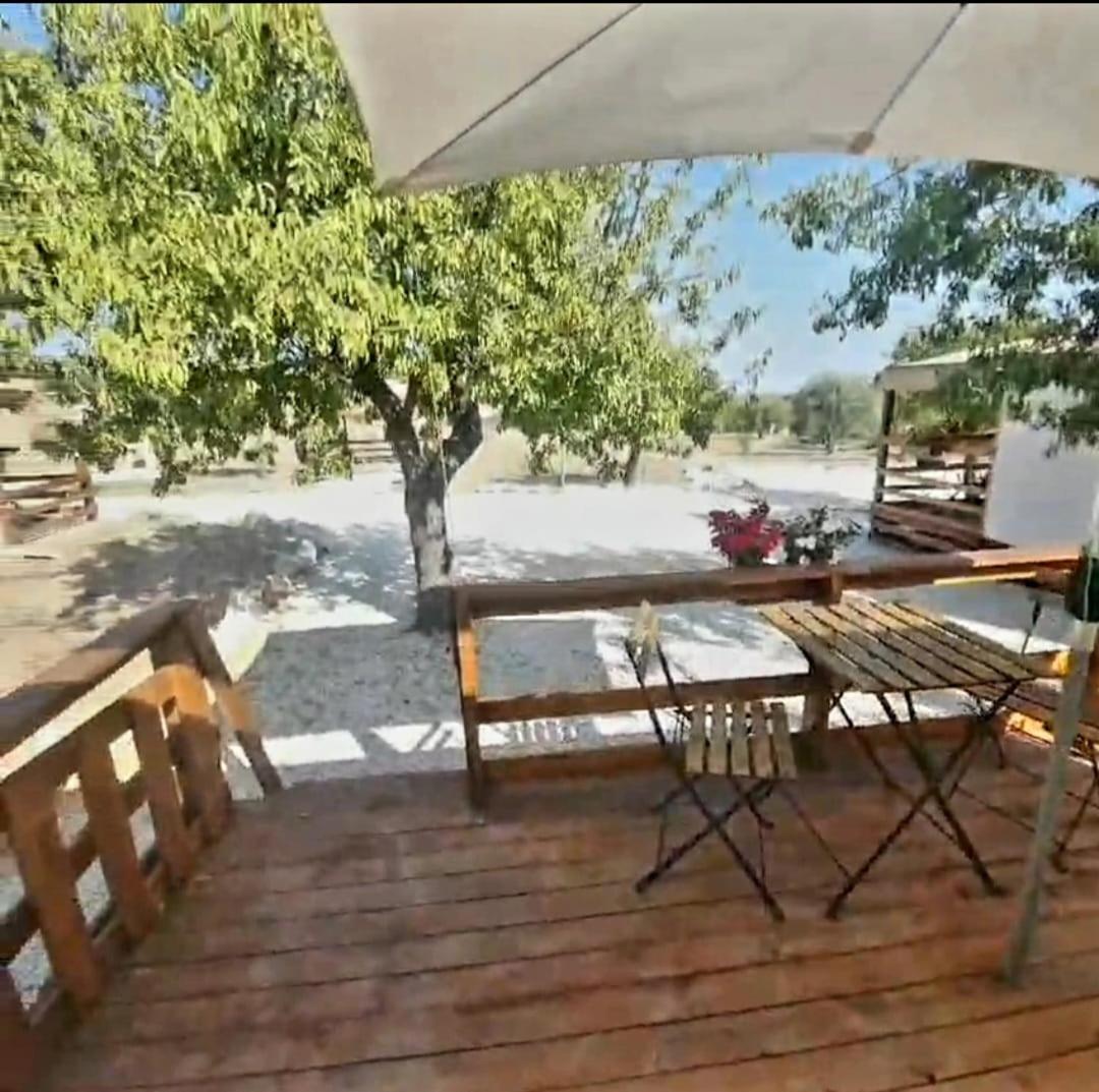 Feudomallav Nice Roulotte B&B 노토 외부 사진
